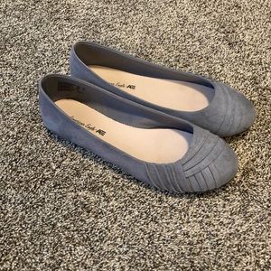 American Eagle Grey Pleated Ballet Flat